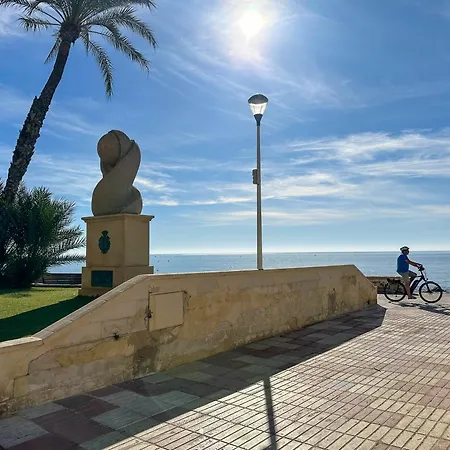 Solecito Santa Pola. Relax And 4 Min Away